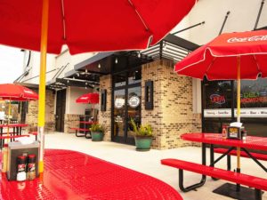 outside deli seating